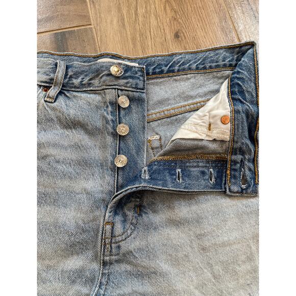 PacSun Shorts Womens Light Wash Denim Ultra High Rise 28 Button-fly Distressed - Picture 2 of 5